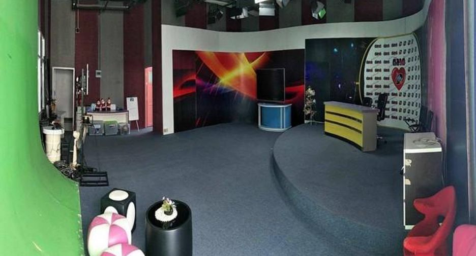 For sale retail Space in Saphan Sung, Bangkok