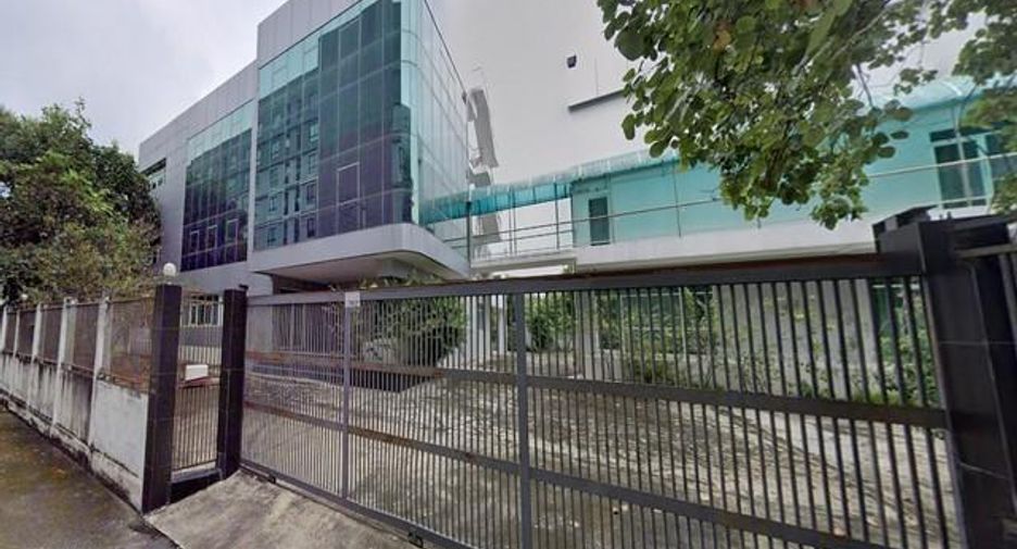 For sale retail Space in Saphan Sung, Bangkok