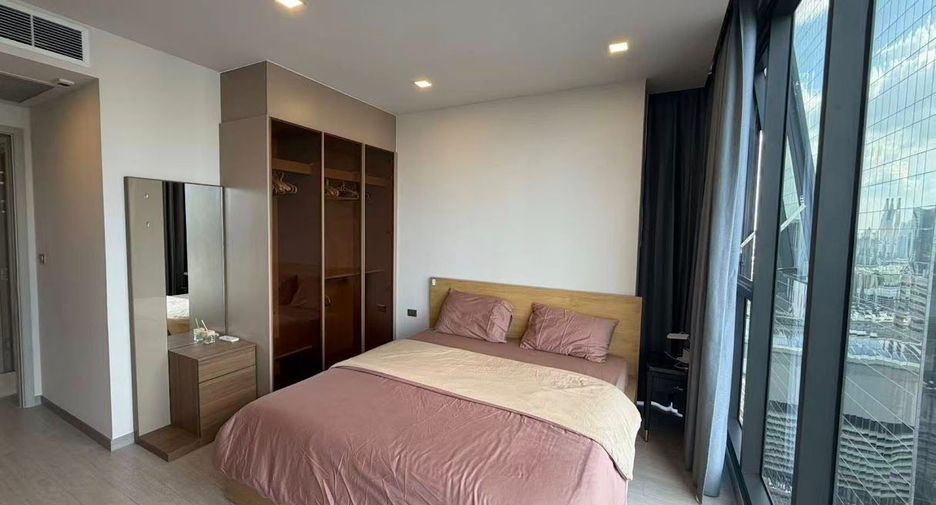 For rent 2 bedrooms condo in Huai Khwang, Bangkok