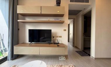 For rent 2 bedrooms condo in Huai Khwang, Bangkok