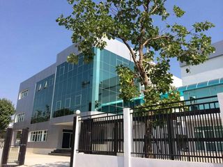 For rent retail Space in Huai Khwang, Bangkok