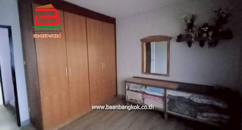 For sale 2 bedrooms townhouse in Lat Krabang, Bangkok