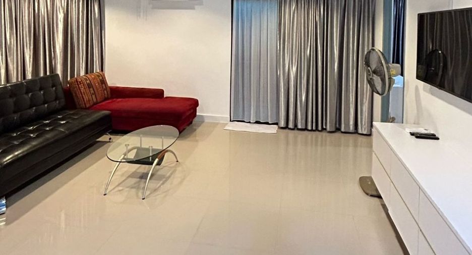 For rent 2 bedrooms condo in Wang Thonglang, Bangkok