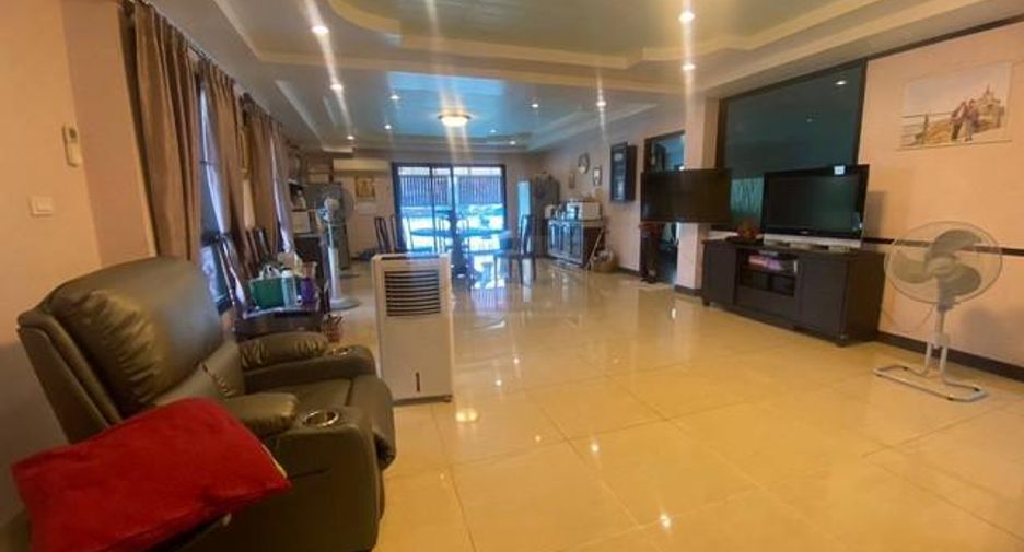 Oficina en alquiler de 8 habitaciones en Don Mueang, Bangkok