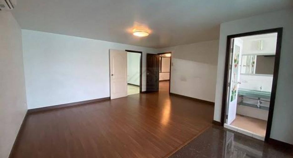 Oficina en alquiler de 8 habitaciones en Don Mueang, Bangkok