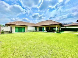 Haus zur Miete mit 3 Zimmer in Bang Lamung, Chonburi