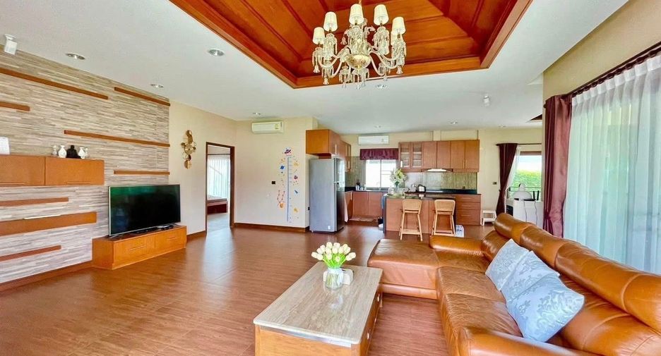 For rent 3 bedrooms house in Huay Yai, Pattaya