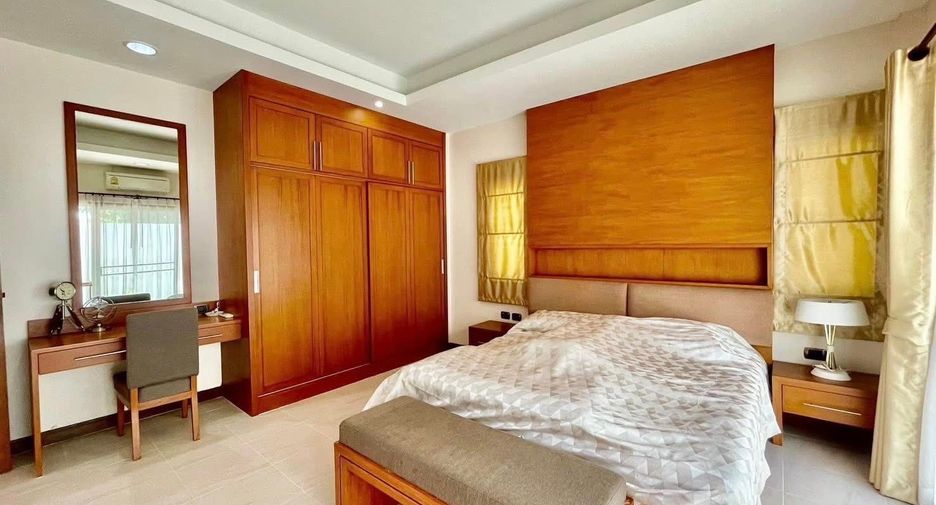 For rent 3 bedrooms house in Huay Yai, Pattaya