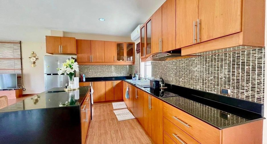 For rent 3 bedrooms house in Huay Yai, Pattaya