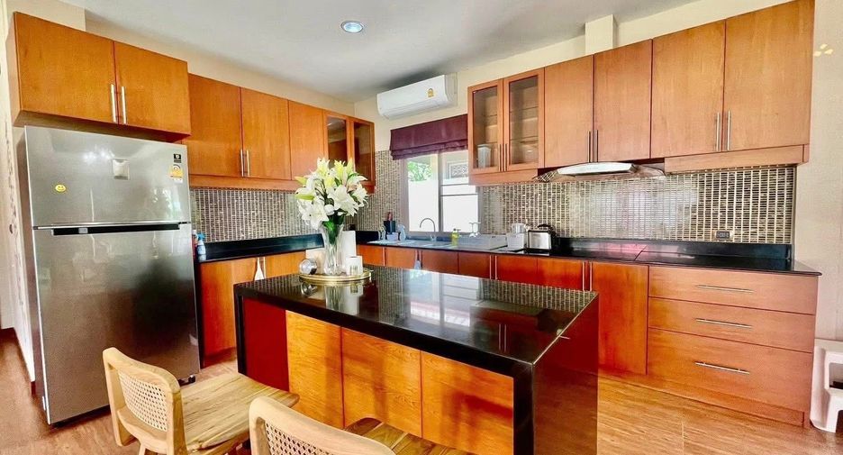 For rent 3 bedrooms house in Huay Yai, Pattaya