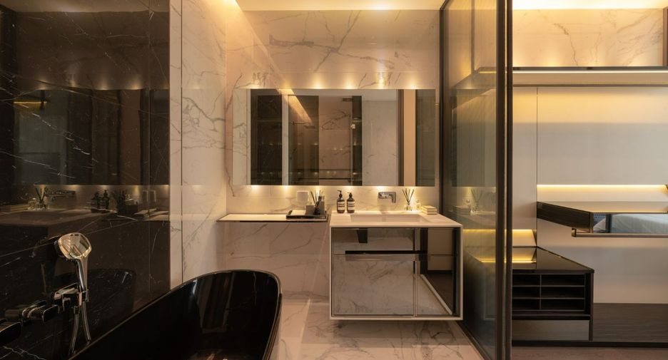 For rent and for sale 2 bedrooms condo in Watthana, Bangkok