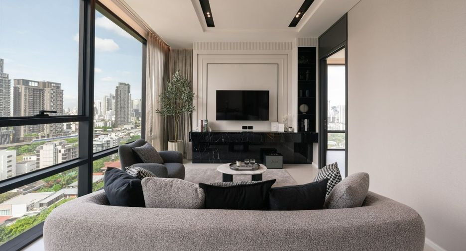 For rent and for sale 2 bedrooms condo in Watthana, Bangkok