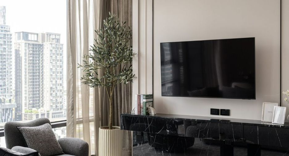 For rent and for sale 2 bedrooms condo in Watthana, Bangkok