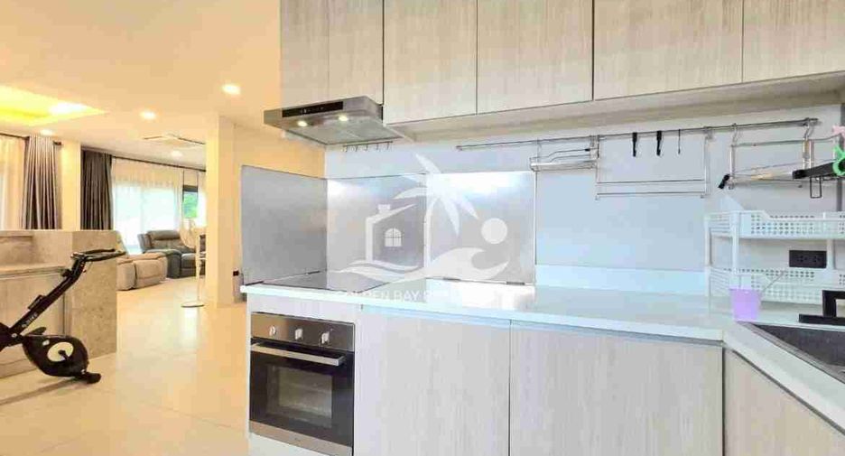 Haus zur Miete mit 3 Zimmer in Bang Lamung, Chonburi