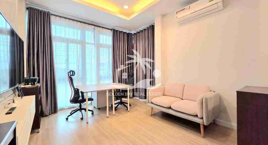 Haus zur Miete mit 3 Zimmer in Bang Lamung, Chonburi