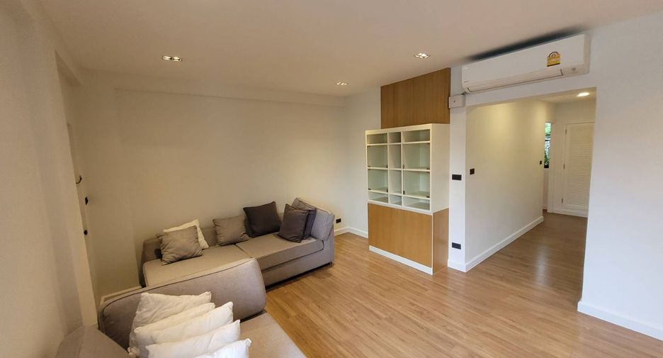 For rent 3 bedrooms condo in Watthana, Bangkok