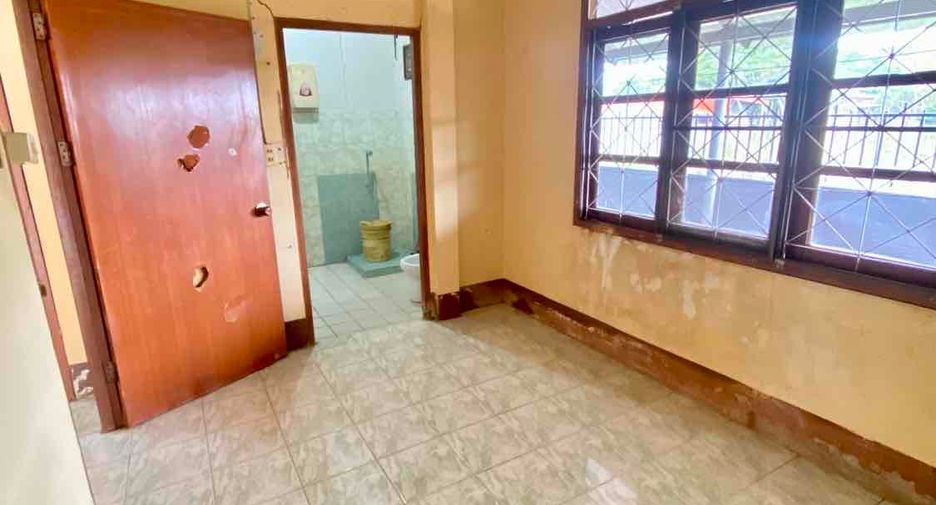 For sale 5 bedrooms house in Tha Bo, Nong Khai