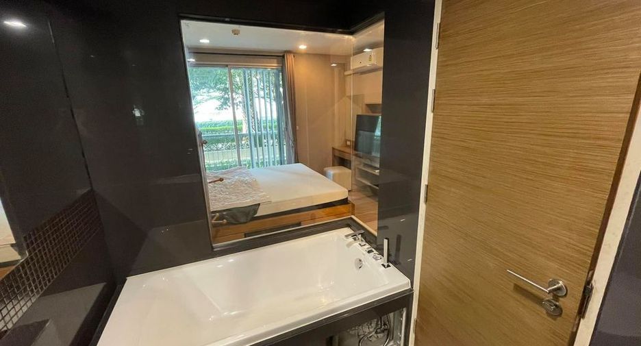 For rent 1 Beds condo in Phra Khanong, Bangkok