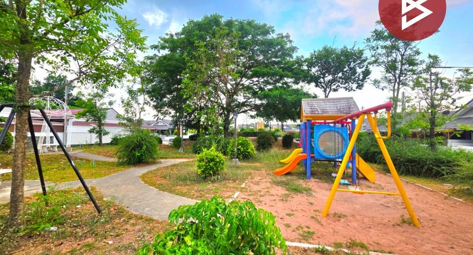 Reihenhaus zum Kauf mit 2 Zimmer in Si Racha, Chonburi