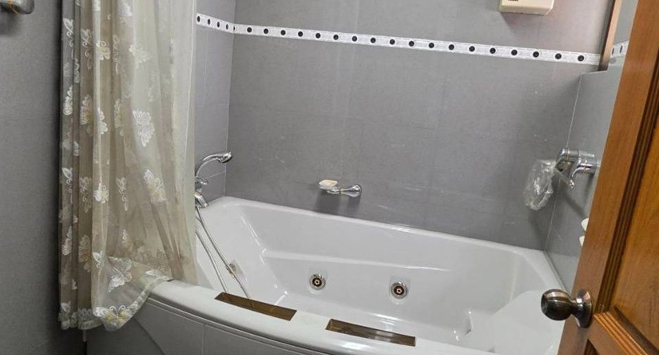 For sale 3 bedrooms house in Thanyaburi, Pathum Thani