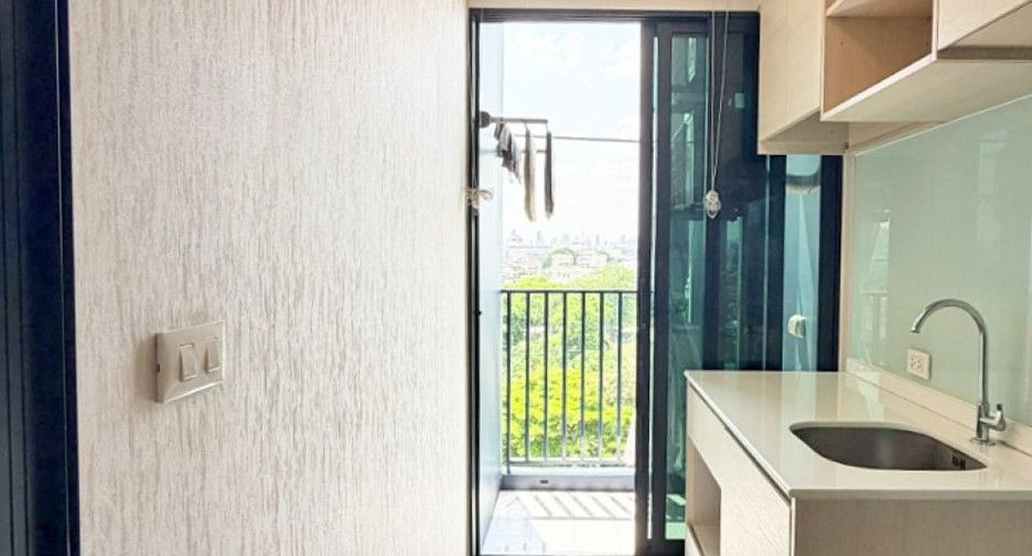 For sale 1 bed condo in Wang Thonglang, Bangkok