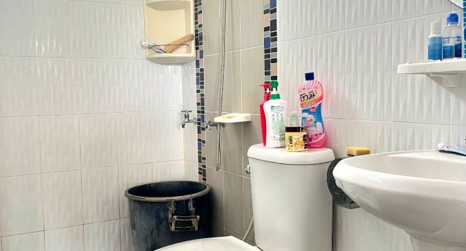 Casa en venta de 3 habitaciones en Phan Thong, Chonburi