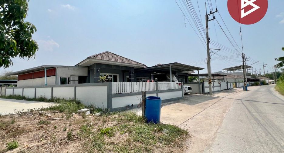 Casa en venta de 3 habitaciones en Phan Thong, Chonburi