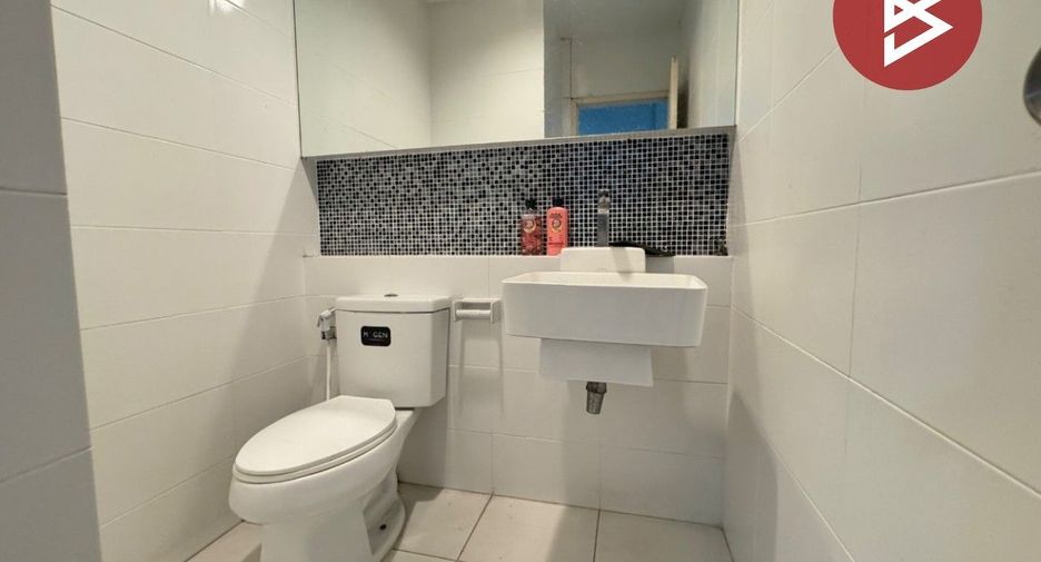 For sale 3 bedrooms townhouse in Mueang Pathum Thani, Pathum Thani