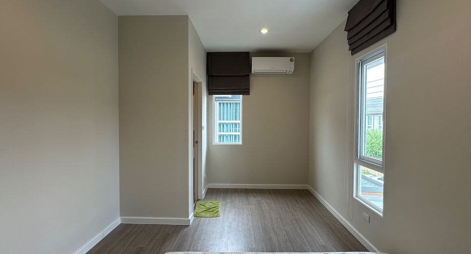 For sale 3 bedrooms house in Lam Luk Ka, Pathum Thani
