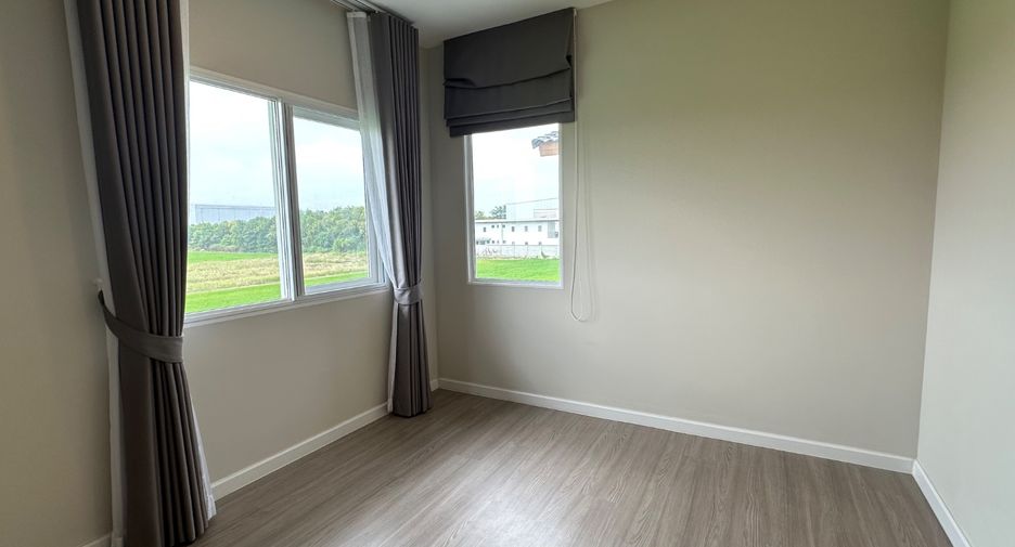 For sale 3 bedrooms house in Lam Luk Ka, Pathum Thani