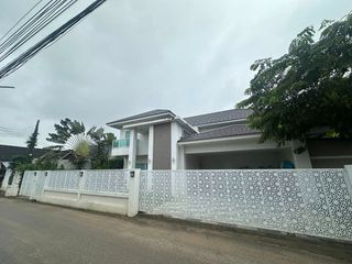 For rent and for sale 6 bedrooms villa in Mae Rim, Chiang Mai
