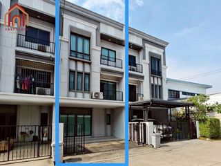 For sale 3 bedrooms townhouse in Lak Si, Bangkok