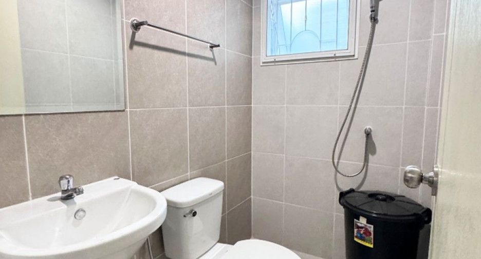 For sale 3 ベッドルーム townhouse in Lam Luk Ka, Pathum Thani