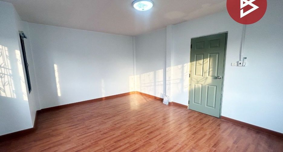 For sale 3 bedrooms townhouse in Mueang Chon Buri, Chonburi
