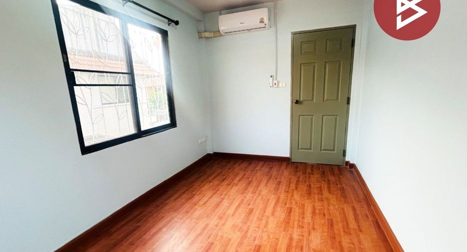For sale 3 bedrooms townhouse in Mueang Chon Buri, Chonburi