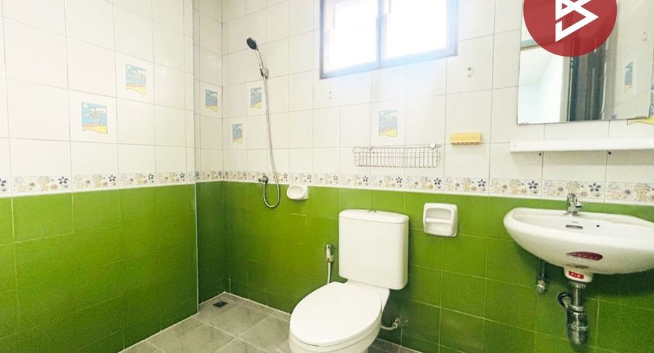 For sale 3 bedrooms townhouse in Mueang Chon Buri, Chonburi