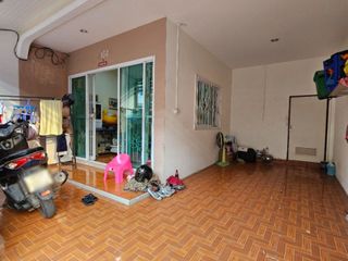 Продажа 4 спальни таунхаус в Мин Бури, Бангкок