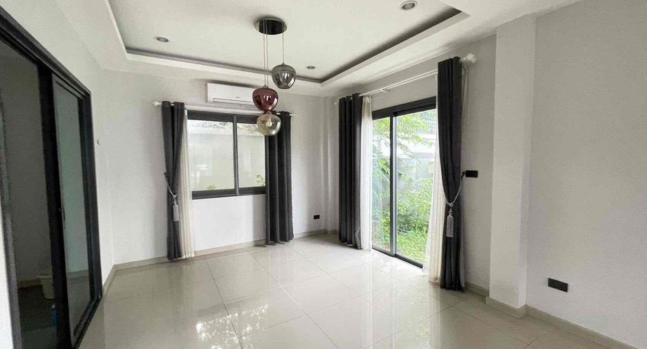 For rent 3 bedrooms house in Bang Lamung, Chonburi