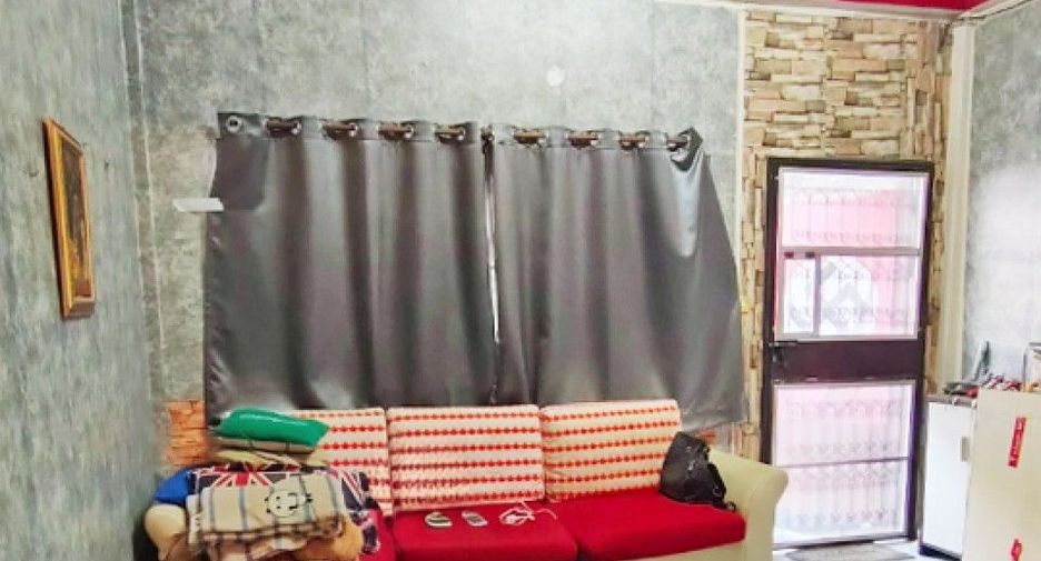 For sale 2 bedrooms townhouse in Mueang Samut Prakan, Samut Prakan