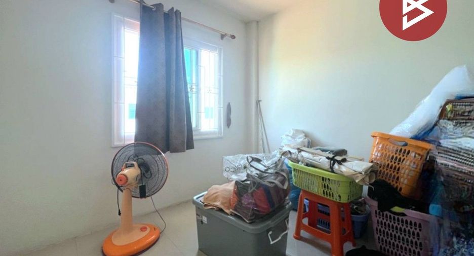 For sale 3 bedrooms townhouse in Bang Pakong, Chachoengsao