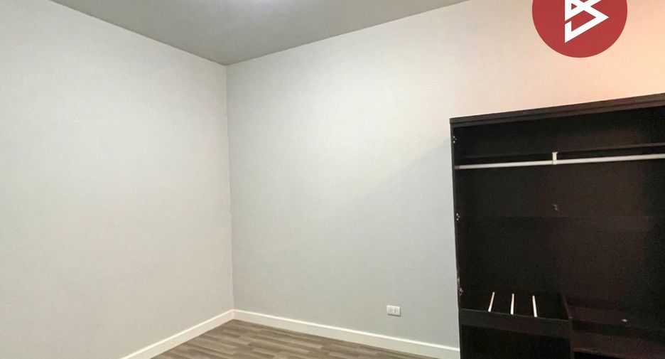 For sale 2 bedrooms townhouse in Bang Khae, Bangkok