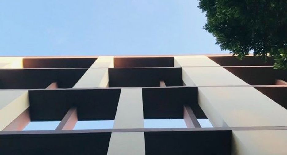 Condo en alquiler de 2 habitaciones en Khlong Toei, Bangkok