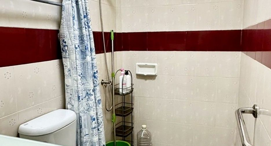 For sale 8 bedrooms townhouse in Khlong Toei, Bangkok