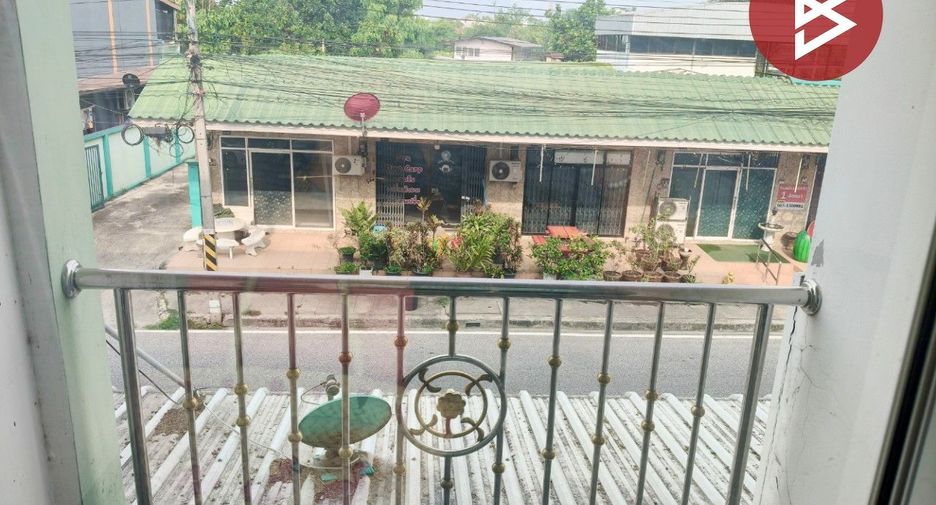 Gewerbefläche zum Kauf mit 3 Zimmer in Phanat Nikhom, Chonburi
