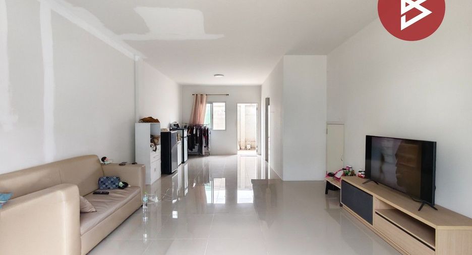 Reihenhaus zum Kauf mit 3 Zimmer in Sai Noi, Nonthaburi