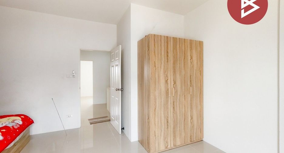 Reihenhaus zum Kauf mit 3 Zimmer in Sai Noi, Nonthaburi