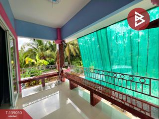 For sale 4 ベッドルーム house in Sam Phran, Nakhon Pathom