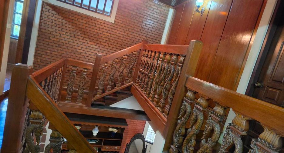 À louer 4 chambres maison à Mueang Chiang Mai, Chiang Mai