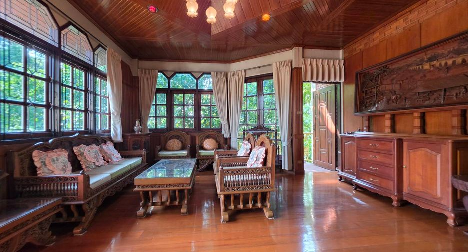 À louer 4 chambres maison à Mueang Chiang Mai, Chiang Mai