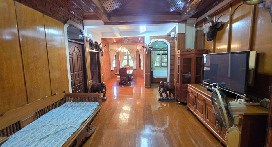 À louer 4 chambres maison à Mueang Chiang Mai, Chiang Mai